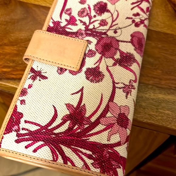 Gucci Flora Wallet - Picture 12 of 14